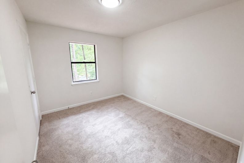Photo 9 of 27 of 6369 Redan Sq, Lithonia, GA
