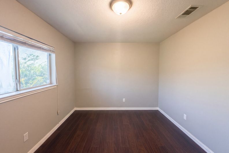 Photo 11 of 21 of 4609 Oxford Dr, Killeen, TX
