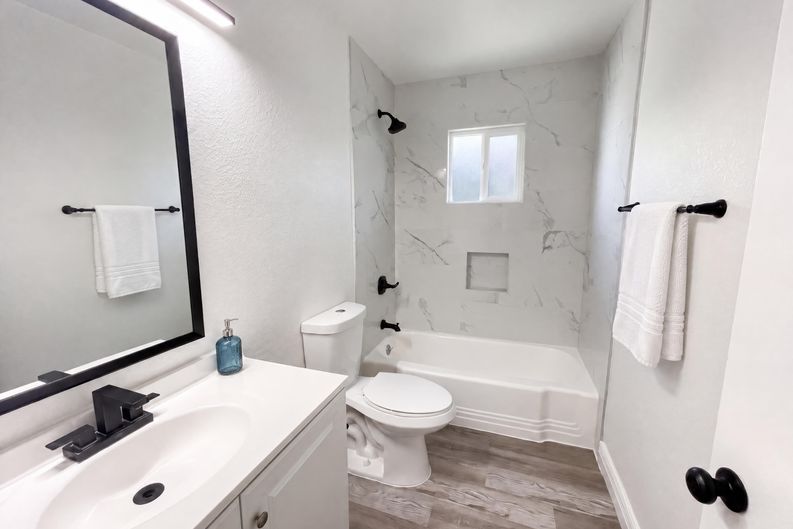 Photo 16 of 27 of 6150 Parkoaks Dr, Citrus Heights, CA