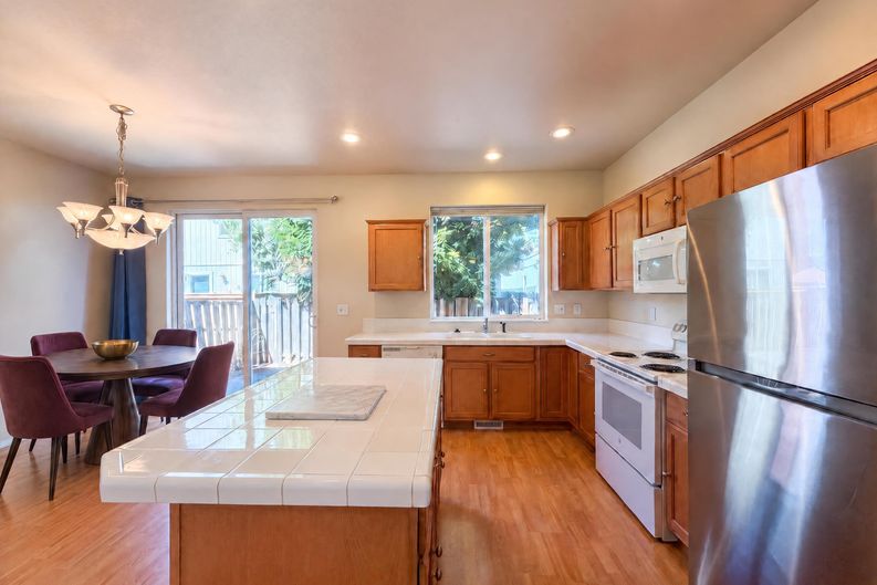 Photo 6 of 19 of 17615 SW Falling Leaf Ct, Beaverton, OR