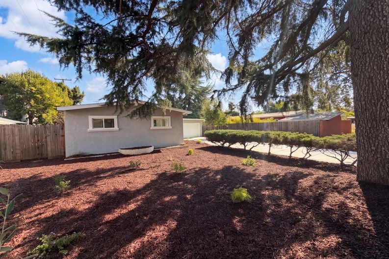 Photo 23 of 29 of 4224 Boone Ln, Sacramento, CA