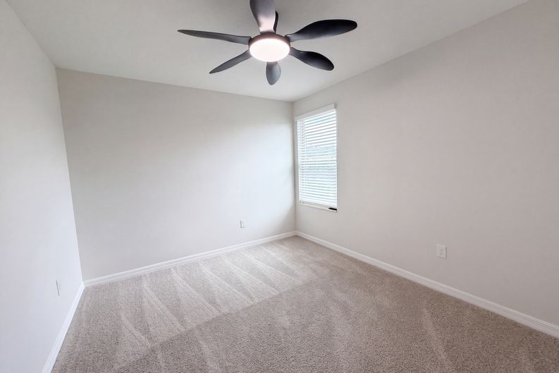 Photo 5 of 42 of 10448 Carloway Hills Dr, Wimauma, FL