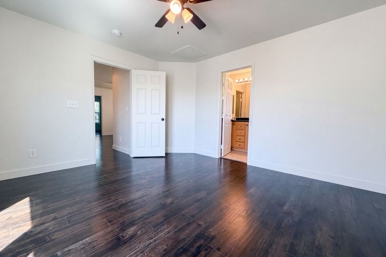 Photo 4 of 22 of 7274 Pine Barrens St, Las Vegas, NV