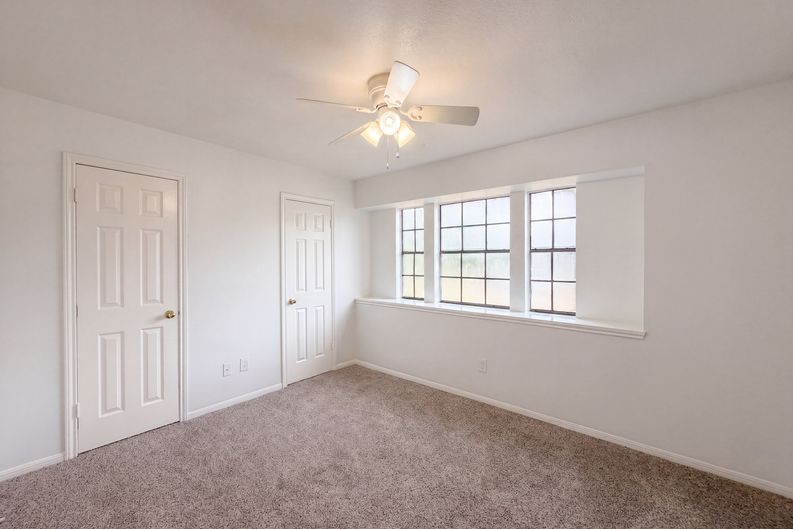 Photo 16 of 19 of 3714 Saint William Ln, Houston, TX