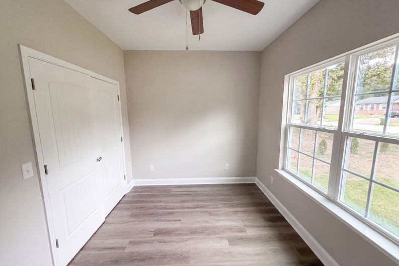Photo 17 of 23 of 1120 Newnham Dr, Columbia, SC