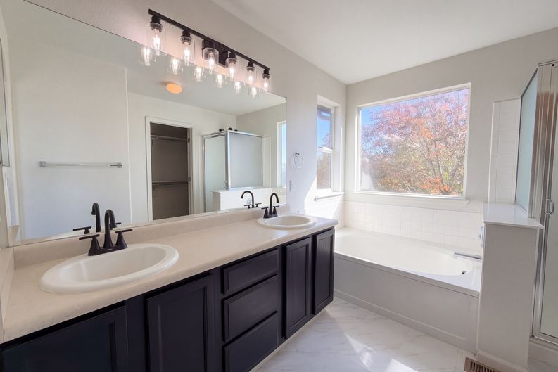 Photo 15 of 40 of 4391 Homestead Way, Brighton, CO