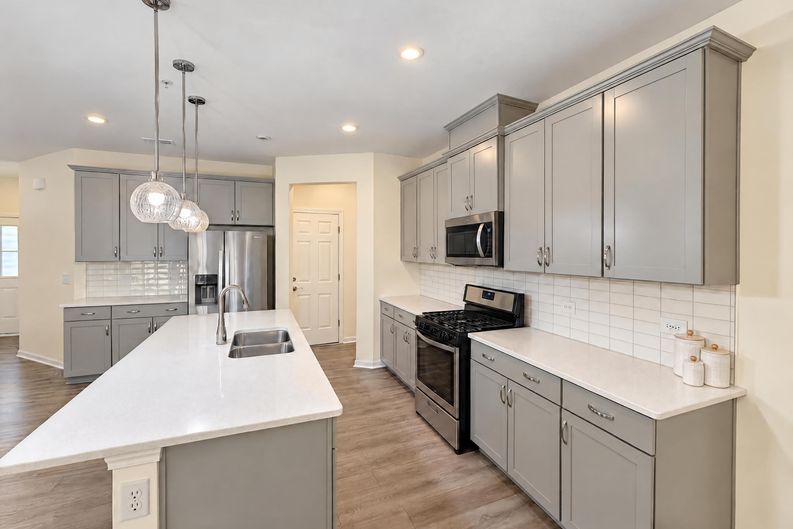 Photo 6 of 26 of 1142 Grenshaw Dr, Morrisville, NC