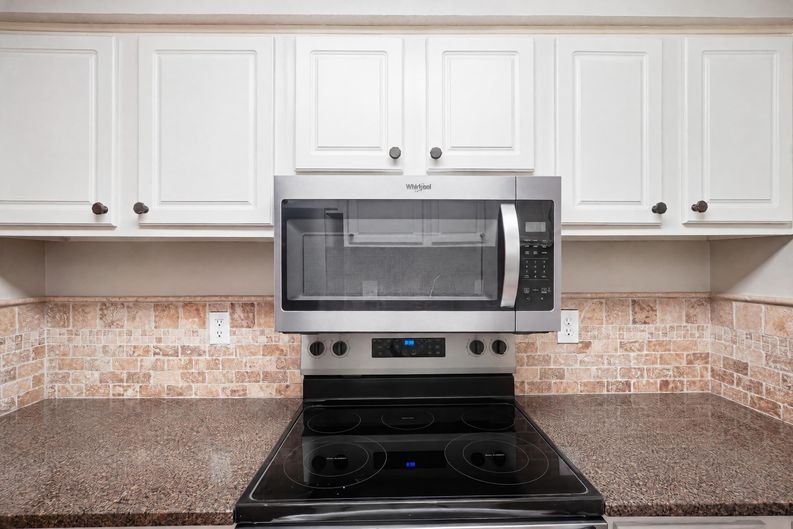 Photo 6 of 30 of 5145 Roswell Rd, Sandy Springs, GA