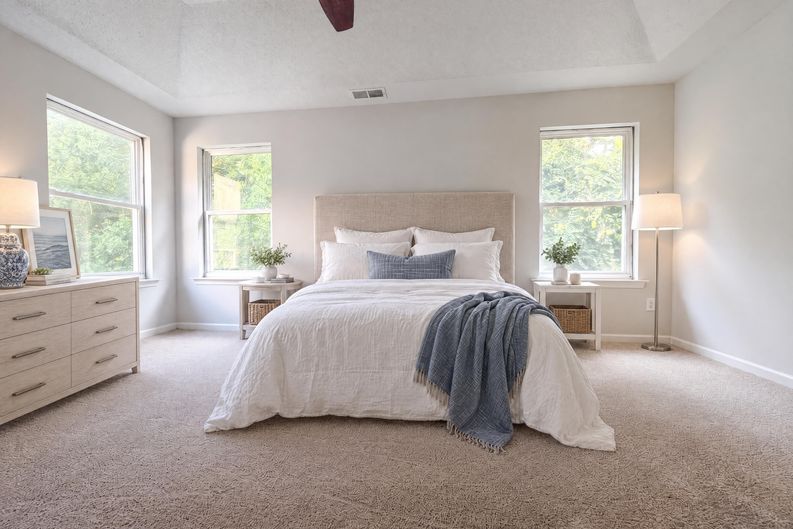 Photo 4 of 18 of 2502 Harwood Hills Ln, Charlotte, NC