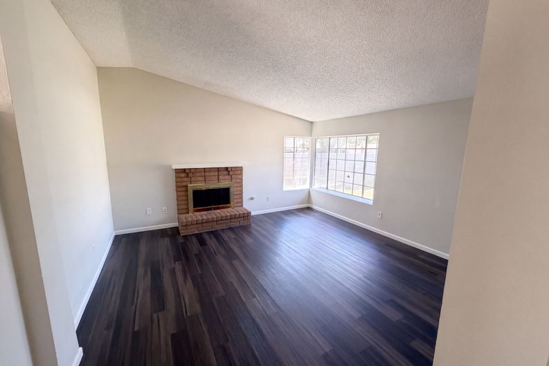 Photo 3 of 25 of 2796 Shiells Ave, Jurupa Valley, CA