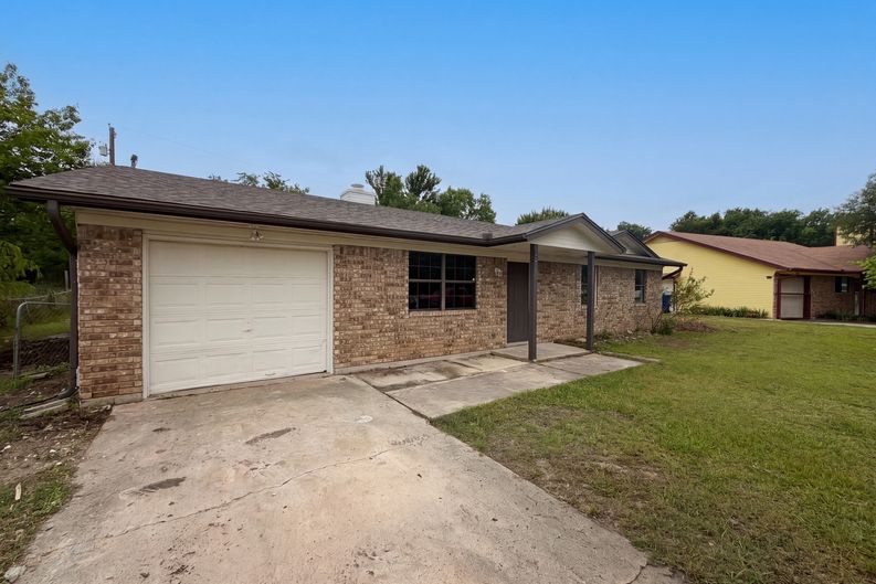 Photo 13 of 16 of 912 Hackberry St, Copperas Cove, TX