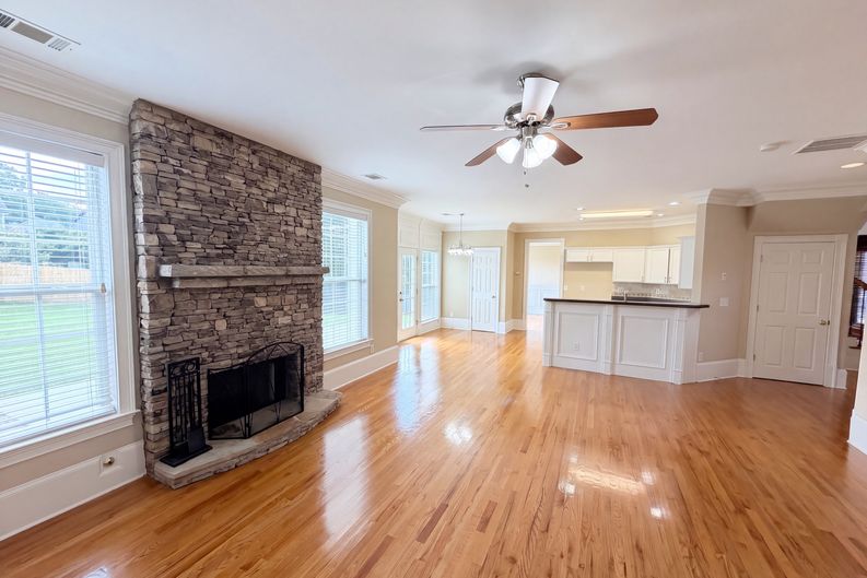 Photo 6 of 21 of 1414 Belfaire Lake Trl, Dacula, GA