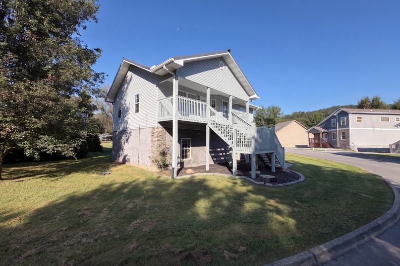 Photo 25 of 28 of 2039 Slippery Rock Cir, Sevierville, TN