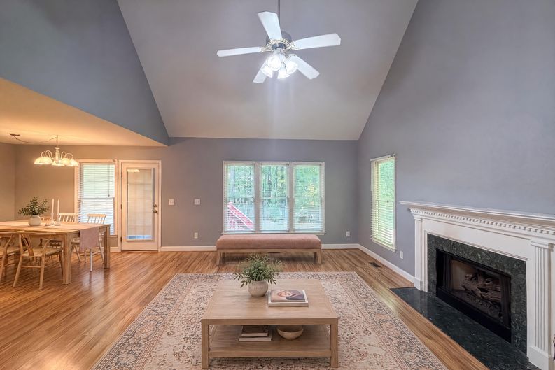 Photo 7 of 18 of 513 Saint Croix Dr, Holly Springs, NC