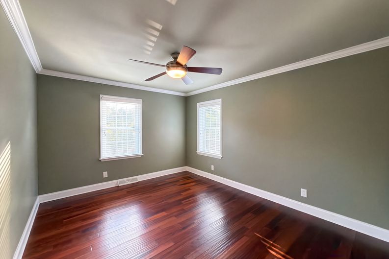 Photo 4 of 30 of 201 Wainsley Pl, Matthews, NC