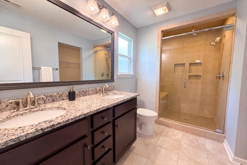 Photo 10 of 19 of 2618 Courtland Dr, Clover, SC