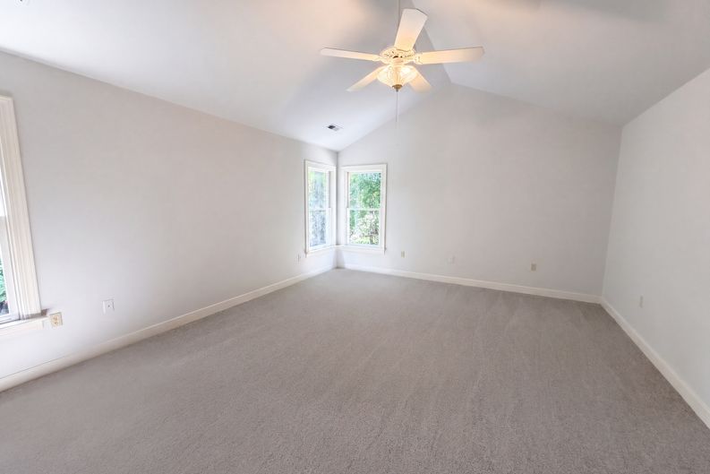 Photo 4 of 29 of 5806 Fox Briar Way, Midlothian, VA