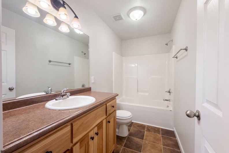 Photo 17 of 22 of 141 Thacker Dr, Portland, TN