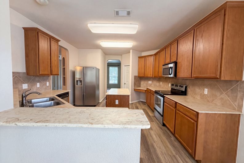 Photo 12 of 21 of 312 Crowfoot Dr, Harker Heights, TX