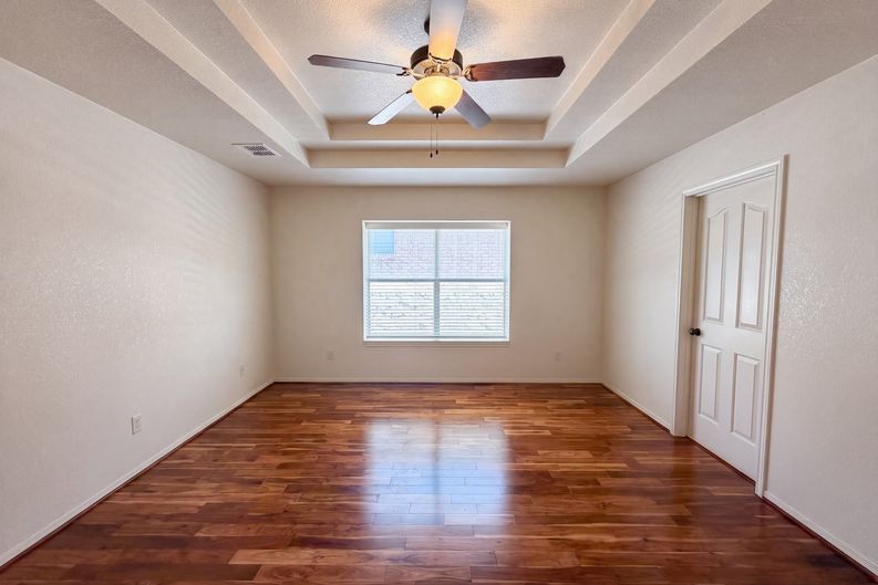 Photo 4 of 17 of 5415 Foxhill Rd, Temple, TX