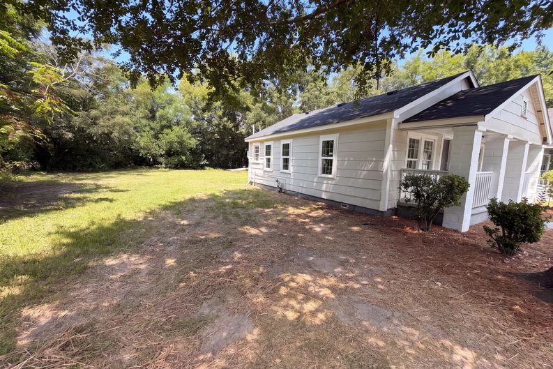 Photo 17 of 18 of 1504 Double Branch Rd, West Columbia, SC