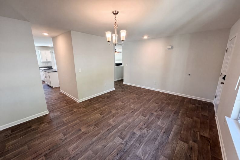 Photo 7 of 26 of 2014 Tarzi Ln, Charlotte, NC
