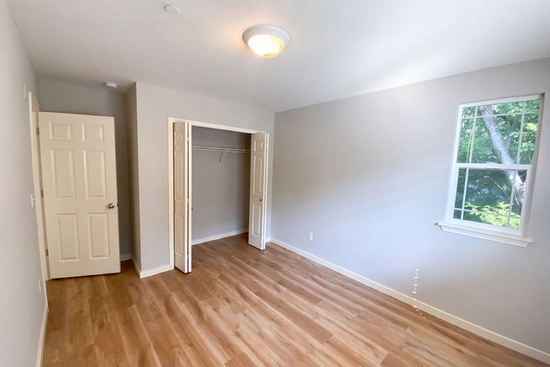 Photo 16 of 22 of 10769 221st Ln NE, Redmond, WA