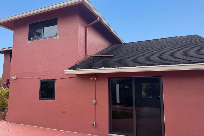 Photo 31 of 47 of 118 Waterway Rd, Royal Palm Beach, FL