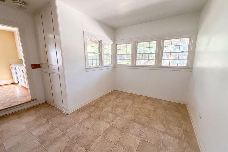 Photo 21 of 29 of 907 S South St, Gastonia, NC