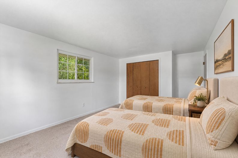 Photo 19 of 52 of 644 Wellfleet Dr, Bay Village, OH