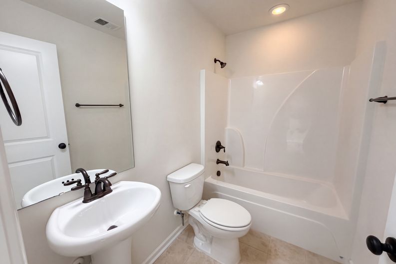 Photo 17 of 22 of 317 Whispering Breeze Ln, Summerville, SC