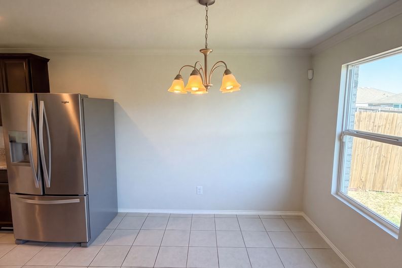 Photo 7 of 16 of 3029 Adrian Creek Dr, Little Elm, TX