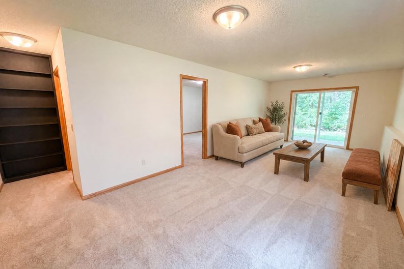 Photo 7 of 19 of 5317 140th Ave NW, Ramsey, MN