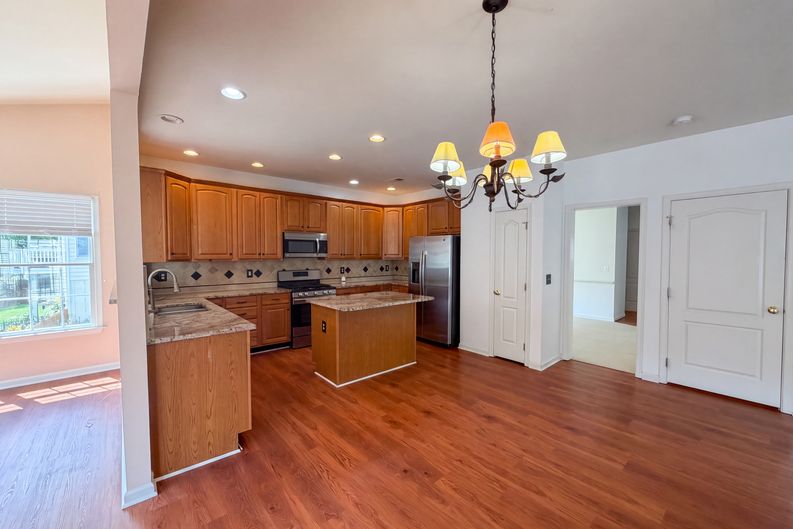 Photo 9 of 43 of 15559 Brown Deer Ct, Haymarket, VA