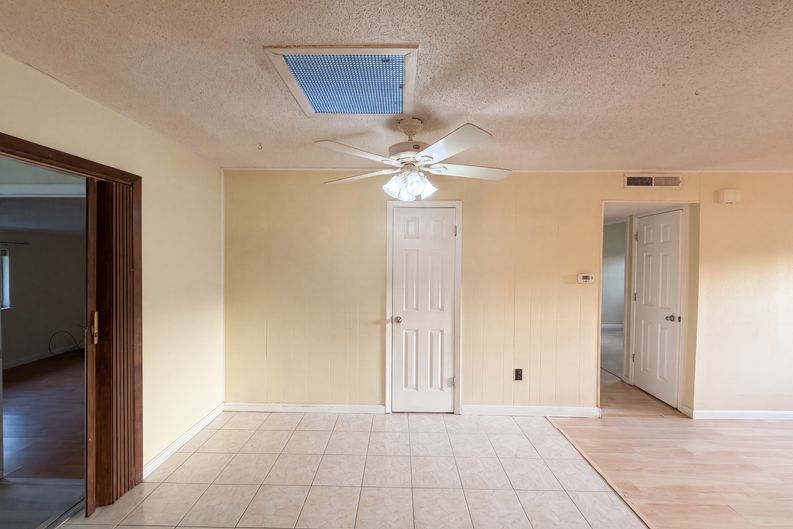 Photo 7 of 26 of 722 Virginia Ln, Apopka, FL