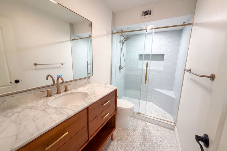 Photo 16 of 21 of 18743 Chapel Ln, Huntington Beach, CA