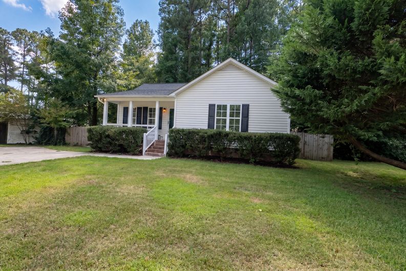 Photo 19 of 24 of 270 Lakewood Dr, Wendell, NC
