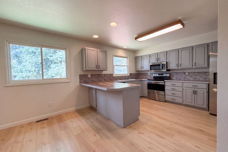 Photo 18 of 39 of 2924 Bow Line Pl, Longmont, CO