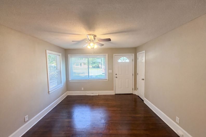 Photo 9 of 18 of 1428 Futrelle Dr, High Point, NC
