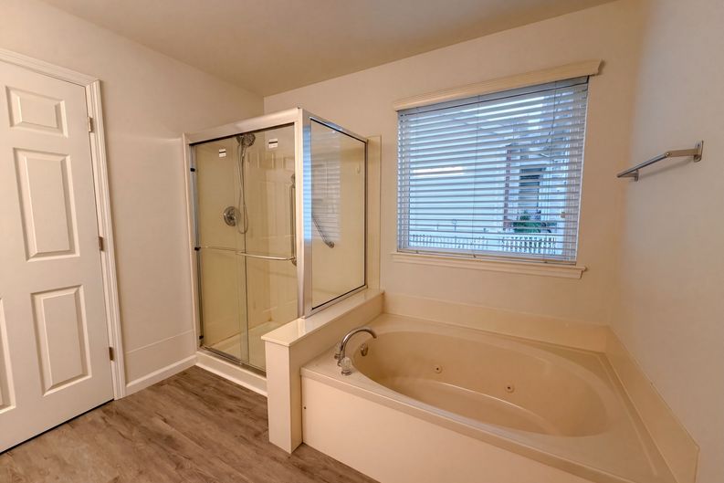 Photo 19 of 26 of 2212 Harborside Dr, DARDENNE PRAIRIE, MO