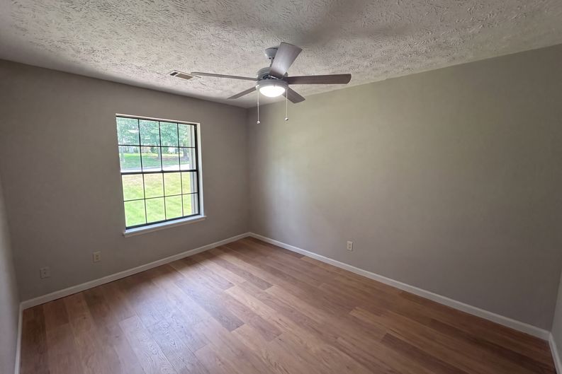 Photo 10 of 21 of 165 Splitwood Ln, Fairburn, GA