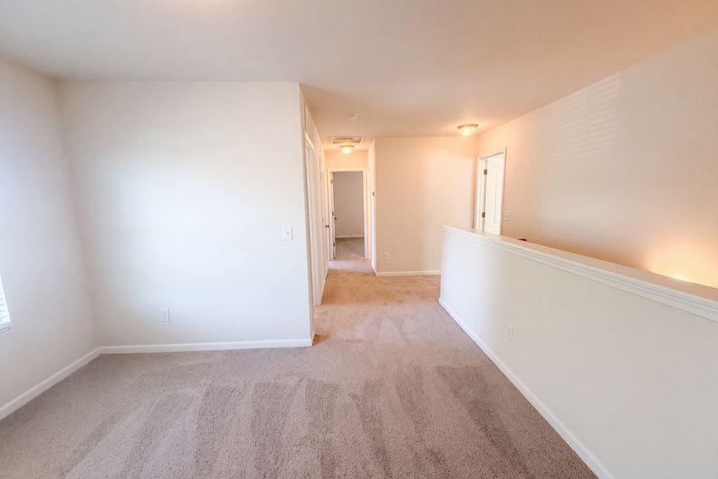 Photo 11 of 26 of 518 MacGregor Dr, Burlington, NC