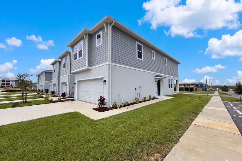 Photo 16 of 17 of 3102 Kurtz Ter, Davenport, FL