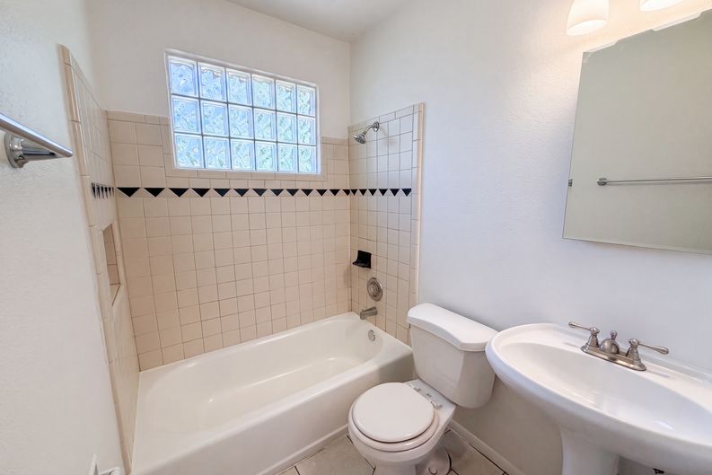 Photo 11 of 21 of 1426 E Williams St, Tempe, AZ