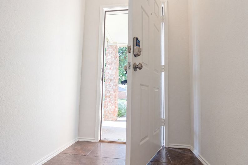 Photo 16 of 19 of 2324 Glenhaven Dr, McKinney, TX