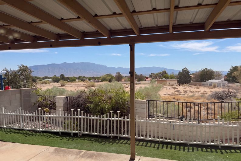 Photo 21 of 24 of 696 Troon Dr SE, Rio Rancho, NM