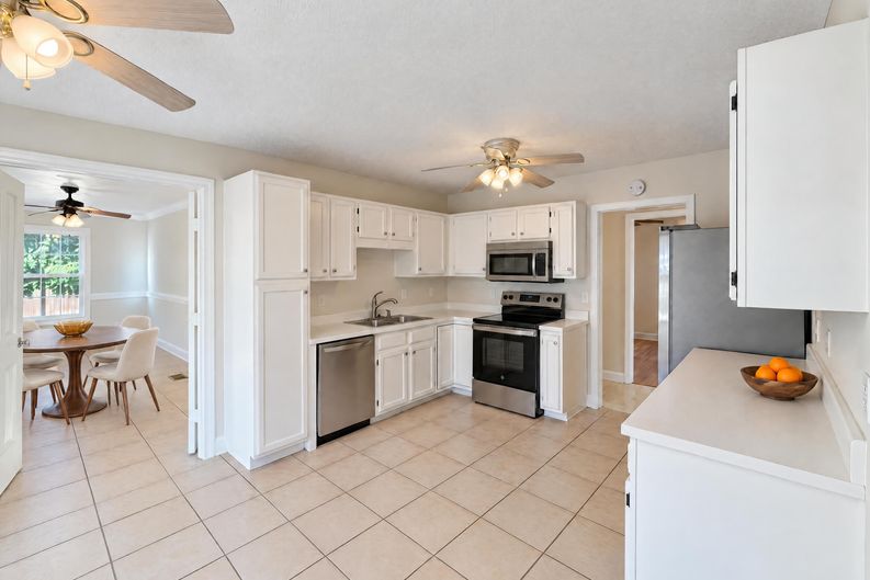 Photo 7 of 15 of 4513 Pintail Ct, Raleigh, NC