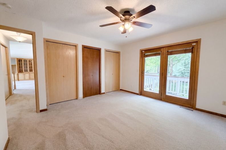 Photo 4 of 20 of 14734 Yosemite Ave S, Savage, MN