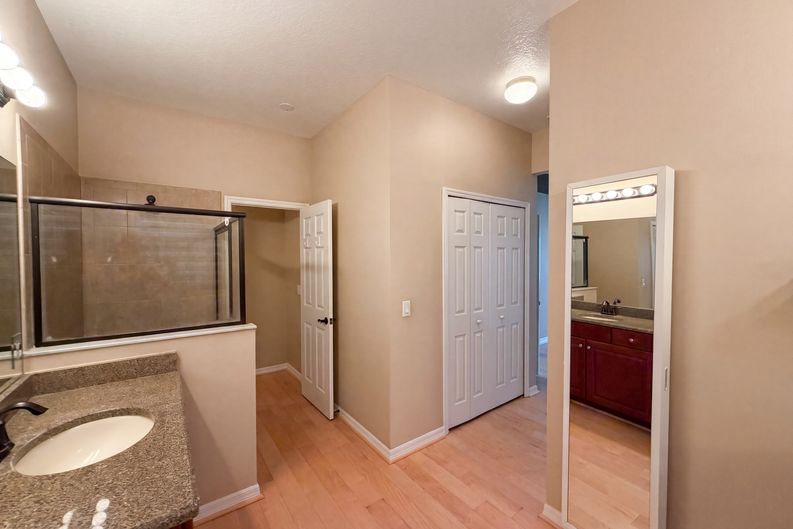 Photo 18 of 27 of 5605 Windsong Oak Dr, Leesburg, FL