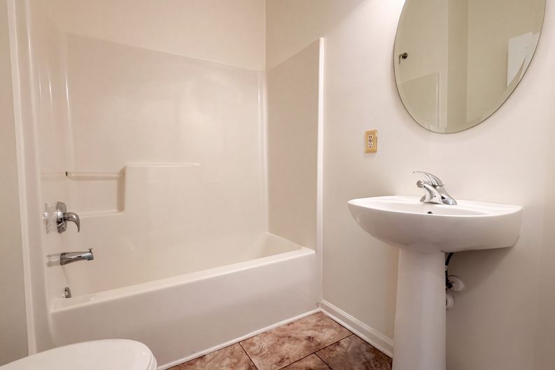 Photo 14 of 17 of 7175 Somerset Springs Dr, Charlotte, NC